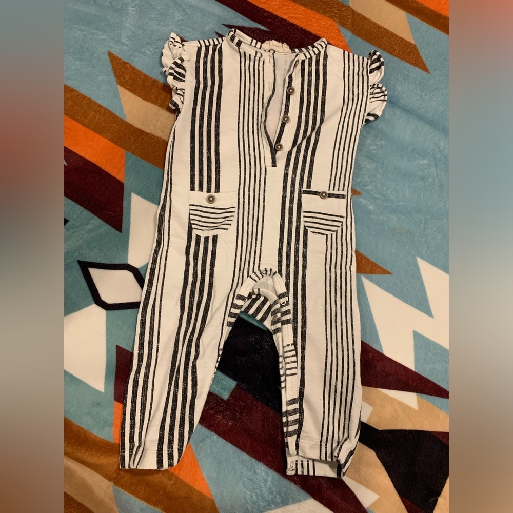 Jessica Simpson Baby Girl Jumpsuit Romper size 18 months